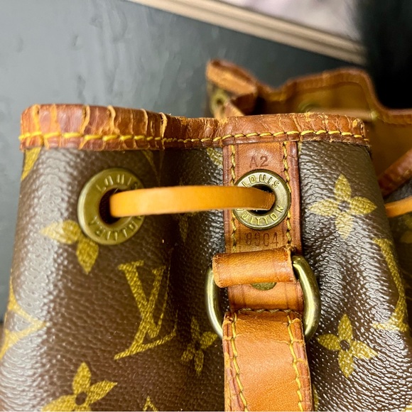 Louis Vuitton Brown Monogram Shoulder Bag with Vachetta Leather - Picture 8 of 9
